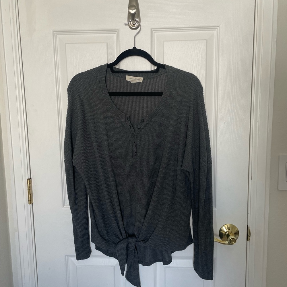 Drop sleeve long sleeve light weight sweater with tie in front